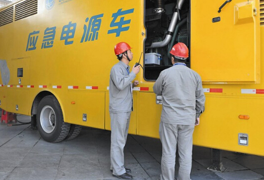 新州镇如何清理被灰尘覆盖的机油散热器？